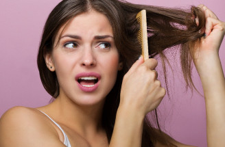 Najčastejšie chyby pri česaní vlasov – ktorých z týchto 8 zlozvykov sa dopúšťate aj vy?