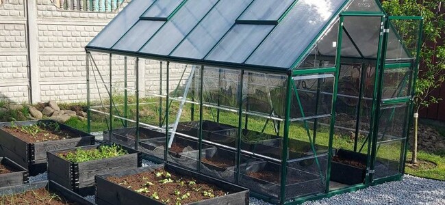 Objavte výhody záhradných skleníkov: nielen pre profesionálov