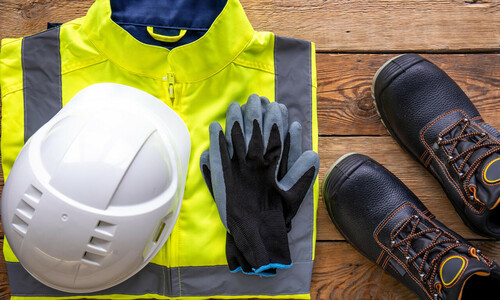Zabezpečte si komfort a bezpečnosť s najnovšou kolekciou pracovnej obuvi a doplnkov