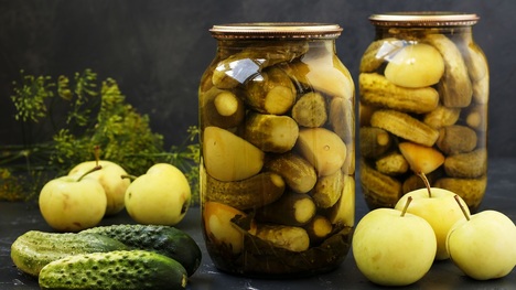 Kvasené uhorky – ako dokážu podporiť naše zdravie? TAKTO ich pripravíte!