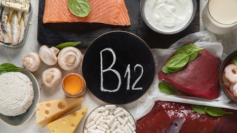 Ako si doplniť vitamín B12? Stačí ho prijímať v strave?